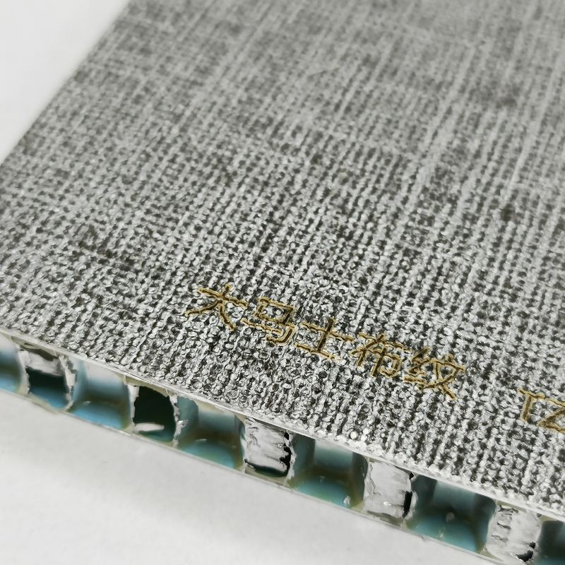 Wyrzucone aluminiowe panele z pączków miodnych 4x8 do zastosowań w budowie łodzi