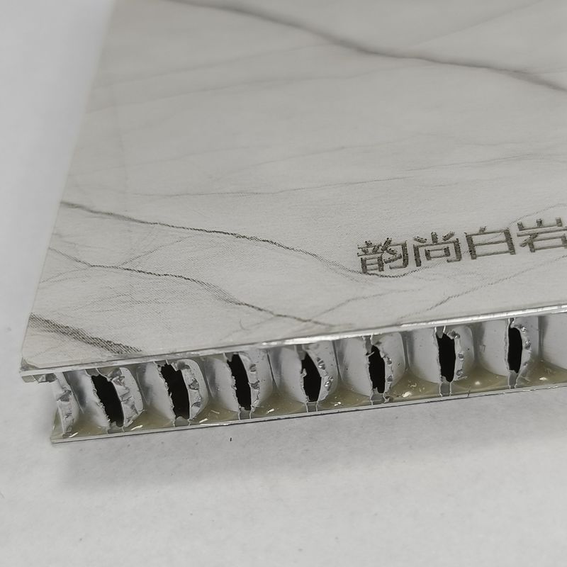 Wyrzucone aluminiowe panele z pączków miodnych 4x8 do zastosowań w budowie łodzi