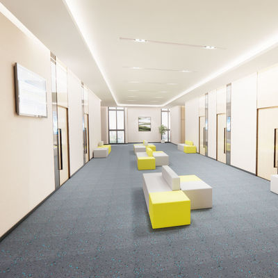 Antypoślizgowa i odporna na uderzenia podłoga bezpieczeństwa RELLE do trwałych podłóg