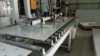 Pokaz produkcji paneli ściennych Relle A1 FR